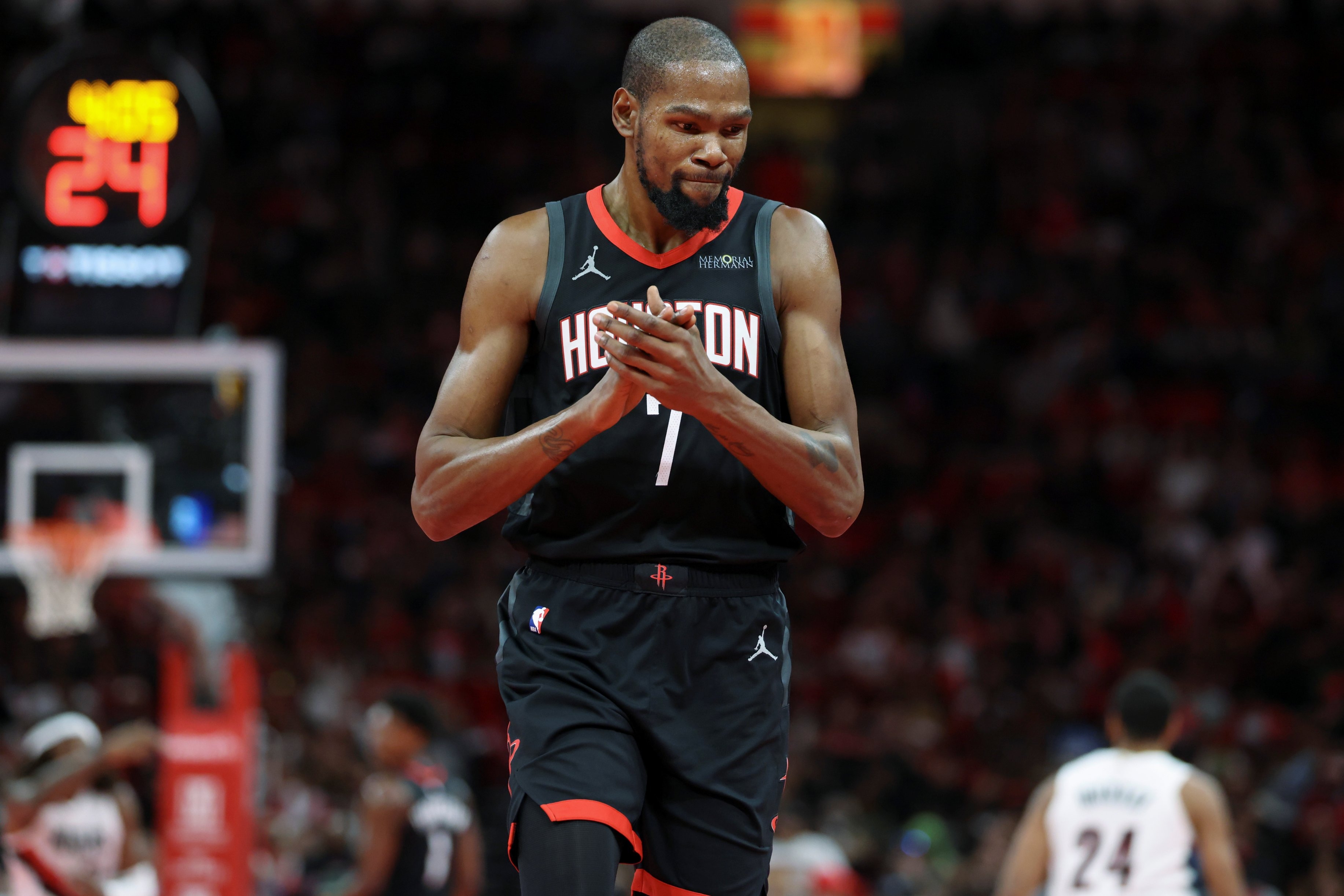 江南体育直播今晚NBA常规赛焦点战风云突变埃因霍温转会期手感冰凉，这操作让人直呼：浓眉哥连续二十场比赛得分超过刷新纪录的简单介绍